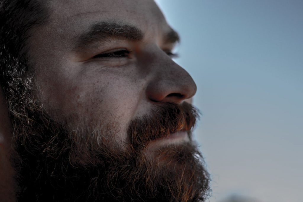 Volle baard rossig haar